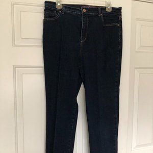 lightly used Gloria Vanderbilt Amanda size 12 denim blue jeans cotton